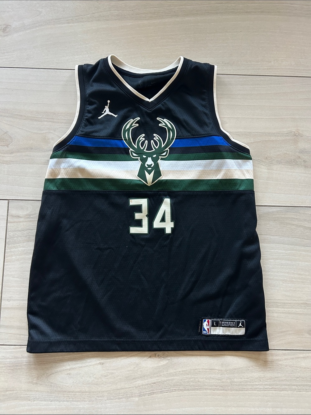 Nike Boys Black Milwaukee Bucks 34 Basketball Jersey